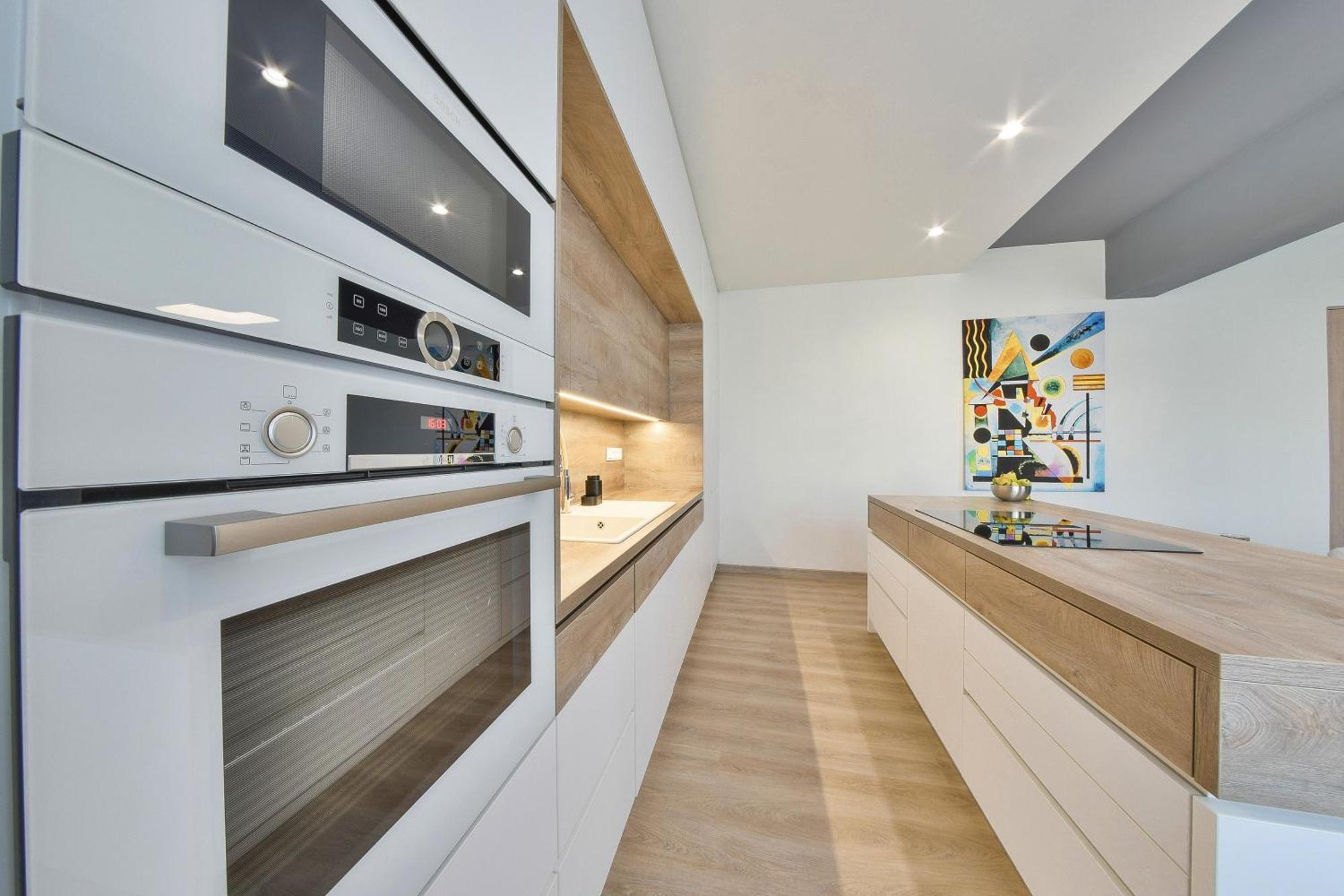 Chalupku - Luxurious Apartment 70M2 In Direct Centrum With Parking Included, Air-Conditioned, Balcony, Quiet Sleep, Best In Town Banská Bystrica Exteriér fotografie