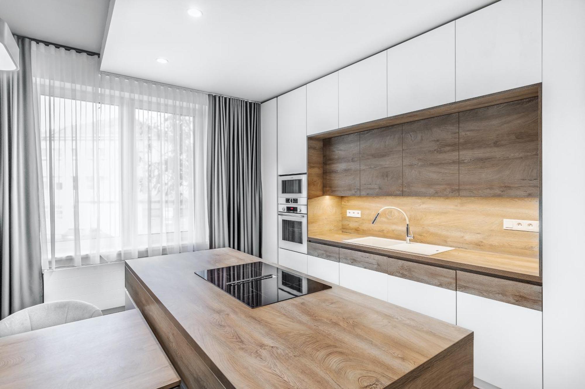 Chalupku - Luxurious Apartment 70M2 In Direct Centrum With Parking Included, Air-Conditioned, Balcony, Quiet Sleep, Best In Town Banská Bystrica Exteriér fotografie